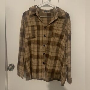 Brown women’s flannel in a size M